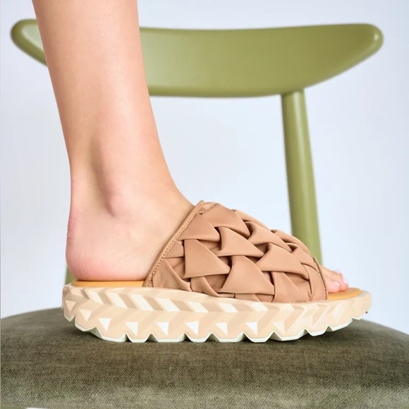 NEW | 4CCCCEES Jabara Amor Sandals - Picture 4 of 13